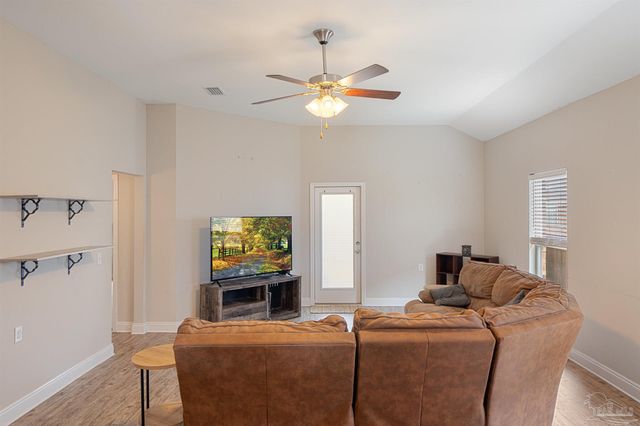 5608 Blue Sky Ct, Milton, FL 32583