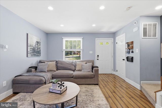 6526 SKYLEMAR TRL, Centreville, VA 20121