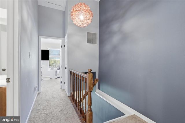6526 SKYLEMAR TRL, Centreville, VA 20121