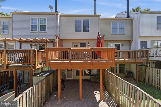 6526 SKYLEMAR TRL, Centreville, VA 20121
