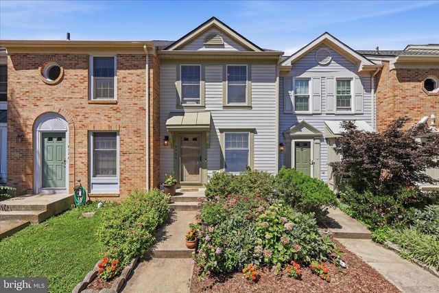 6526 SKYLEMAR TRL, Centreville, VA 20121