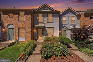 6526 SKYLEMAR TRL, Centreville, VA 20121
