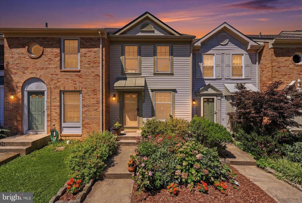 6526 SKYLEMAR TRL, Centreville, VA 20121