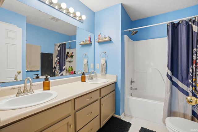 69 S Morris Boulevard, Bargersville, IN 46106