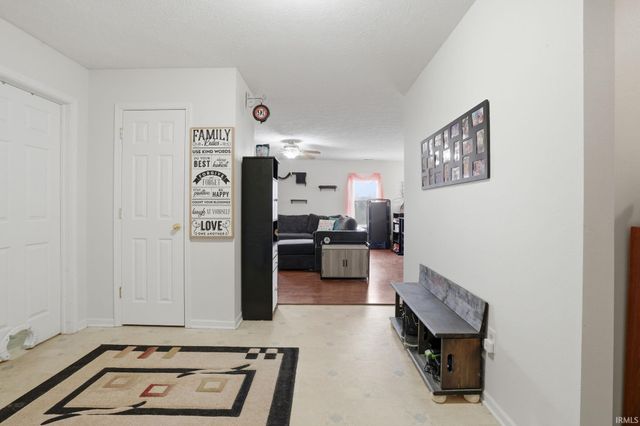 69 S Morris Boulevard, Bargersville, IN 46106