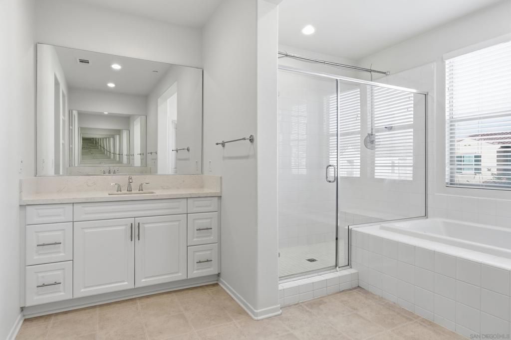 Image 10 of property listing at 2098 Paseo Cultura, Chula Vista, CA 91913