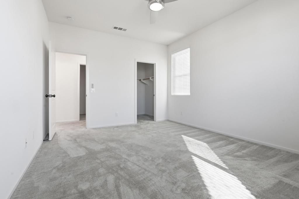 Image 14 of property listing at 2098 Paseo Cultura, Chula Vista, CA 91913