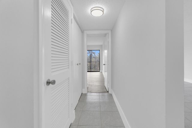 200 Jacaranda Country Club Dr 3c, Plantation, FL 33324