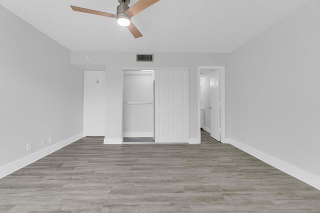 200 Jacaranda Country Club Dr 3c, Plantation, FL 33324