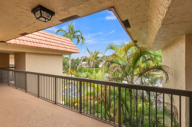 200 Jacaranda Country Club Dr 3c, Plantation, FL 33324