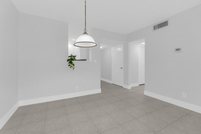 200 Jacaranda Country Club Dr 3c, Plantation, FL 33324