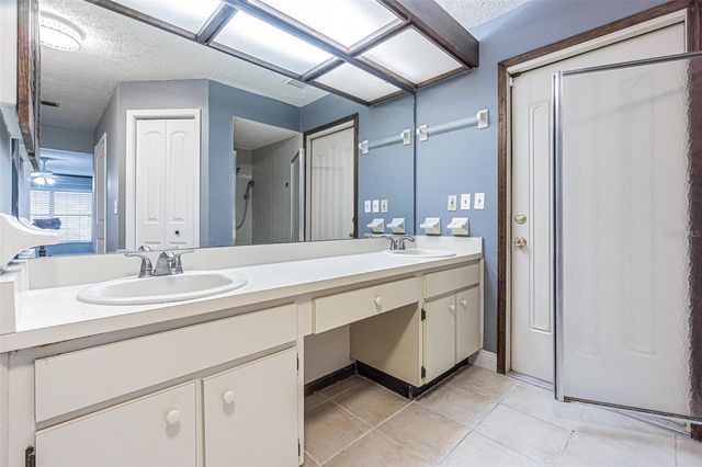 9217 KINGSRIDGE DRIVE, Temple Terrace, FL 33637