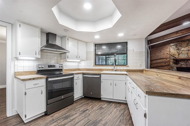 9217 KINGSRIDGE DRIVE, Temple Terrace, FL 33637