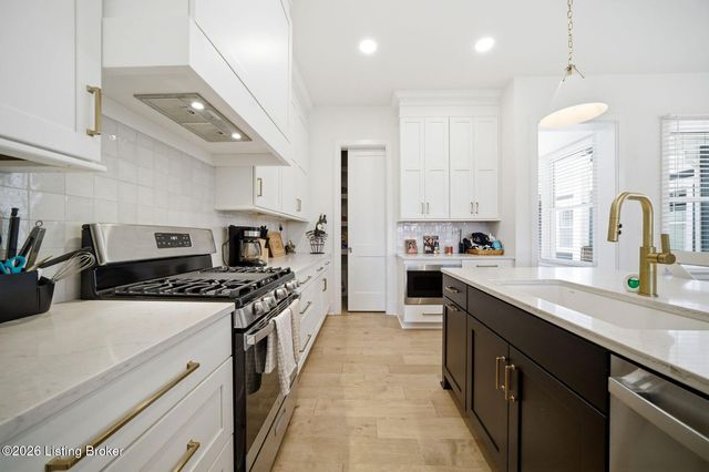 6219 Passionflower Dr, Prospect, KY 40059