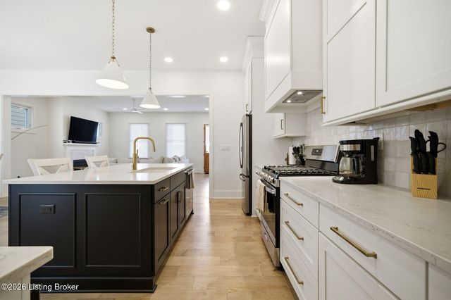 6219 Passionflower Dr, Prospect, KY 40059