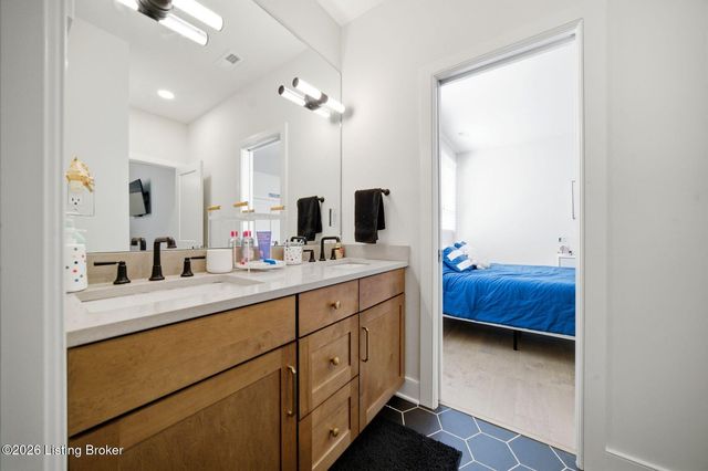 6219 Passionflower Dr, Prospect, KY 40059