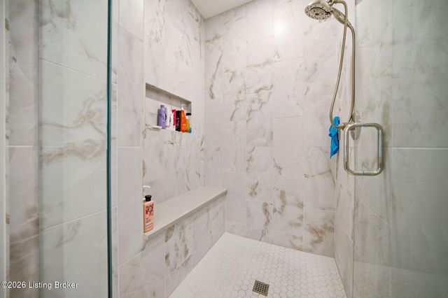 6219 Passionflower Dr, Prospect, KY 40059