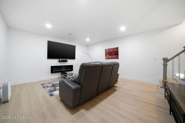 6219 Passionflower Dr, Prospect, KY 40059