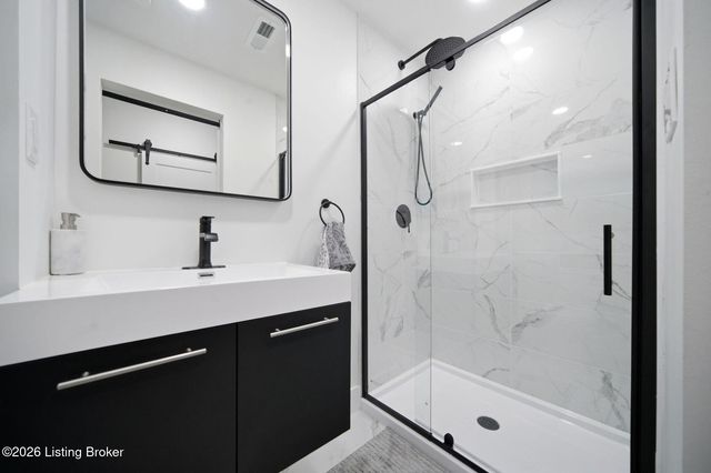 6219 Passionflower Dr, Prospect, KY 40059