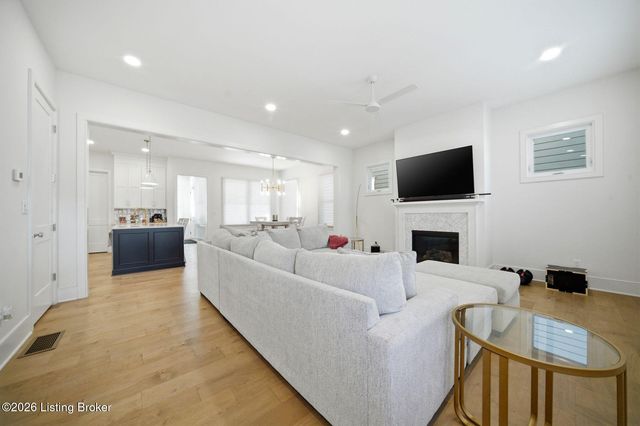 6219 Passionflower Dr, Prospect, KY 40059