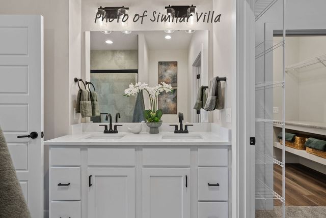 614 15TH Street N, Le Claire, IA 52753