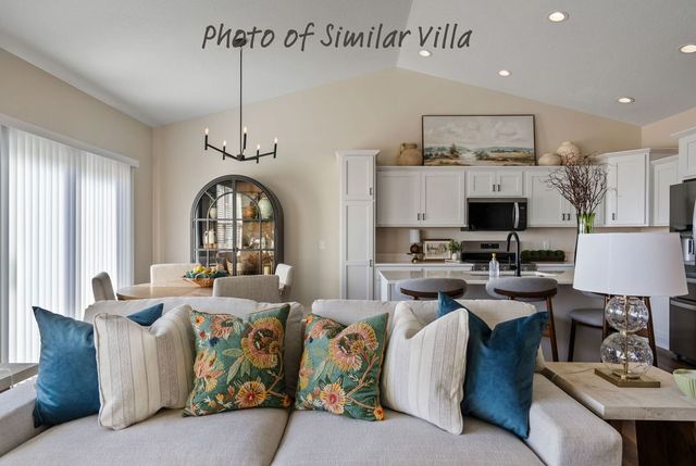 614 15TH Street N, Le Claire, IA 52753