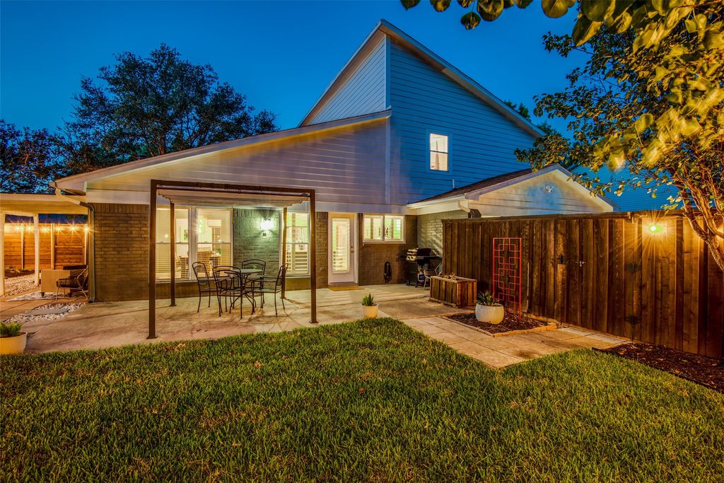 2010 Heatherbrook Drive, Grapevine, TX 76051 — photo 4