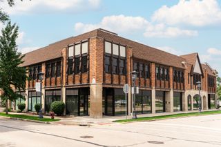 264 E Kenilworth Avenue 2, Villa Park, IL 60181