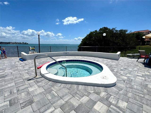 5700 ESCONDIDA BOULEVARD S 403, St Petersburg, FL 33715