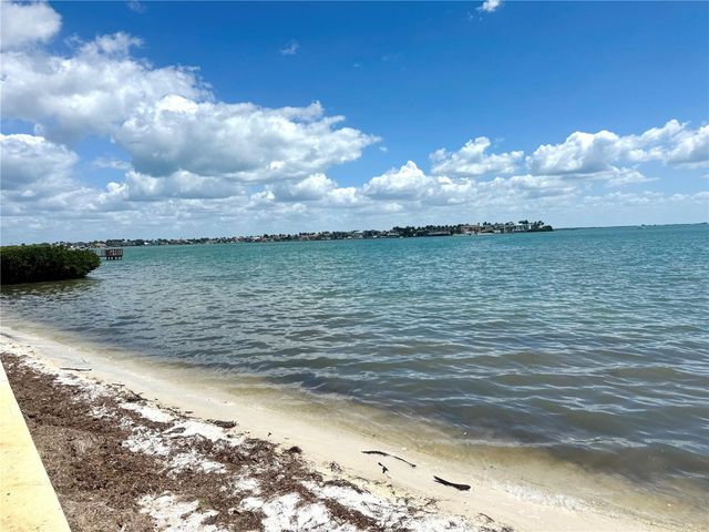 5700 ESCONDIDA BOULEVARD S 403, St Petersburg, FL 33715