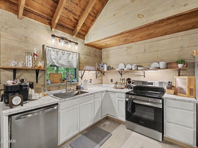 4465 Ball Hollow Road, Cosby, TN 37722