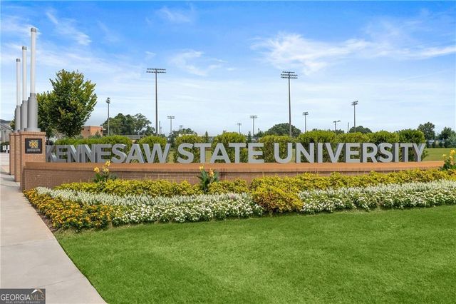 1951 Flying Scotsman Drive 26, Kennesaw, GA 30144