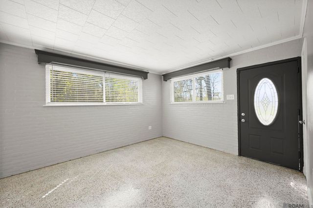 10212 Gurney Rd, Central, LA 70714