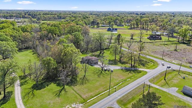 10212 Gurney Rd, Central, LA 70714