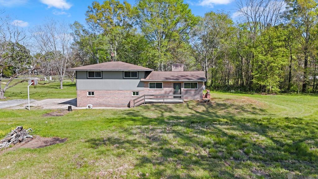 10212 Gurney Rd, Central, LA 70714