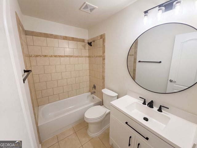 809 Arbor Way, Loganville, GA 30052