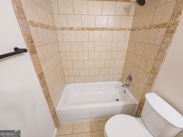 809 Arbor Way, Loganville, GA 30052