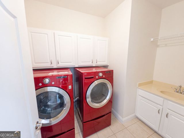 809 Arbor Way, Loganville, GA 30052