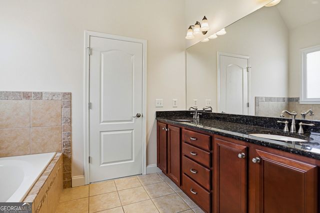 809 Arbor Way, Loganville, GA 30052