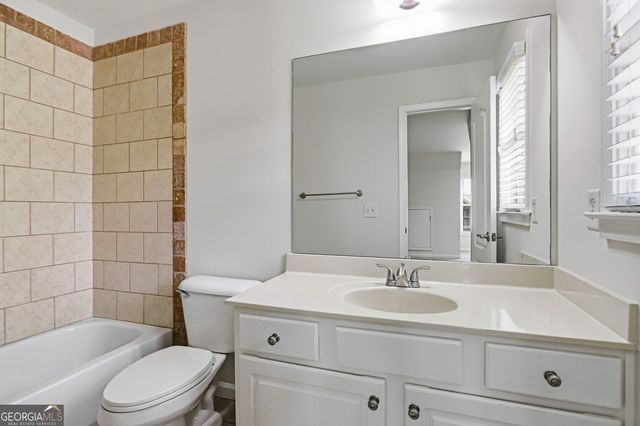 809 Arbor Way, Loganville, GA 30052