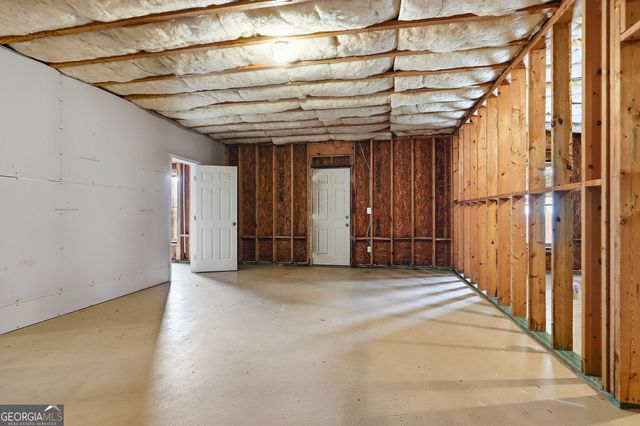 809 Arbor Way, Loganville, GA 30052
