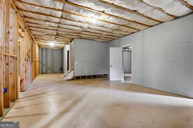809 Arbor Way, Loganville, GA 30052