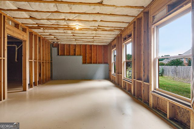 809 Arbor Way, Loganville, GA 30052