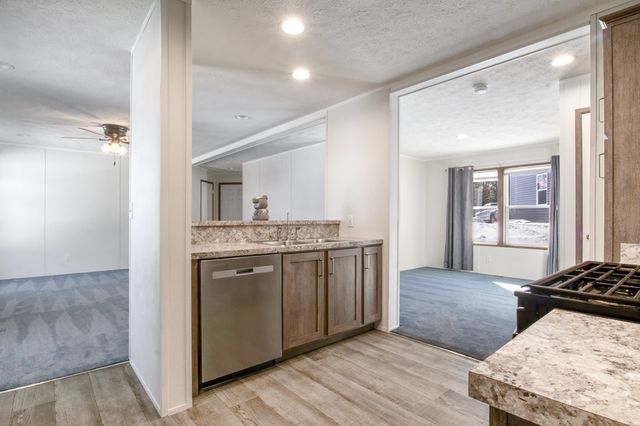 79 Diamondback Drive, Rochester, NH 03867