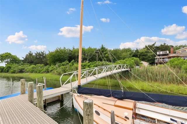 2245 Little Peconic Bay Lane, Southold, NY 11971