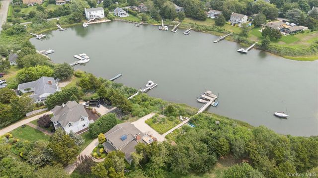 2245 Little Peconic Bay Lane, Southold, NY 11971