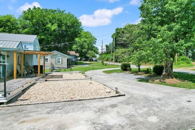 1320 Benton Pike, NE, Cleveland, TN 37311