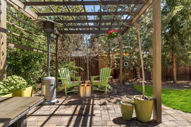 61134 Montrose Pass Street, Bend, OR 97702