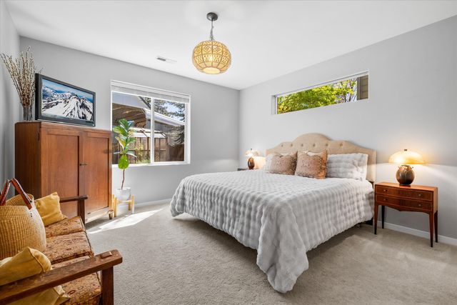 61134 Montrose Pass Street, Bend, OR 97702