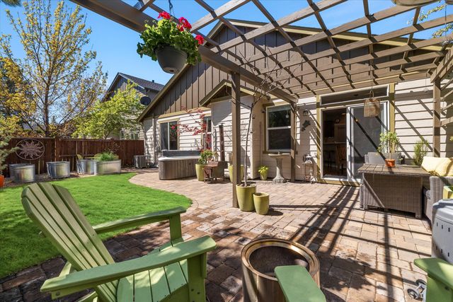 61134 Montrose Pass Street, Bend, OR 97702